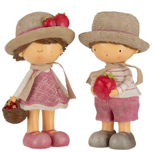 Set 2 Figuras Niños con Fresa 15,5 X 13,5 X 29 cm